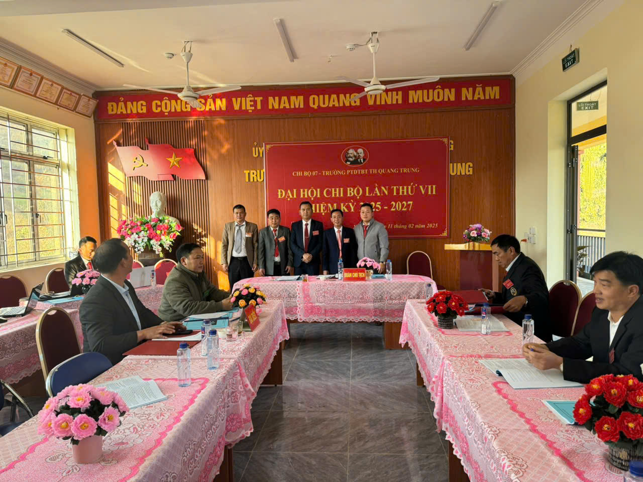 ĐẠI HỘI CHI BỘ NHIỆM KỲ 2025 – 2027 TRƯỜNG PTDTBT TH QUANG TRUNG